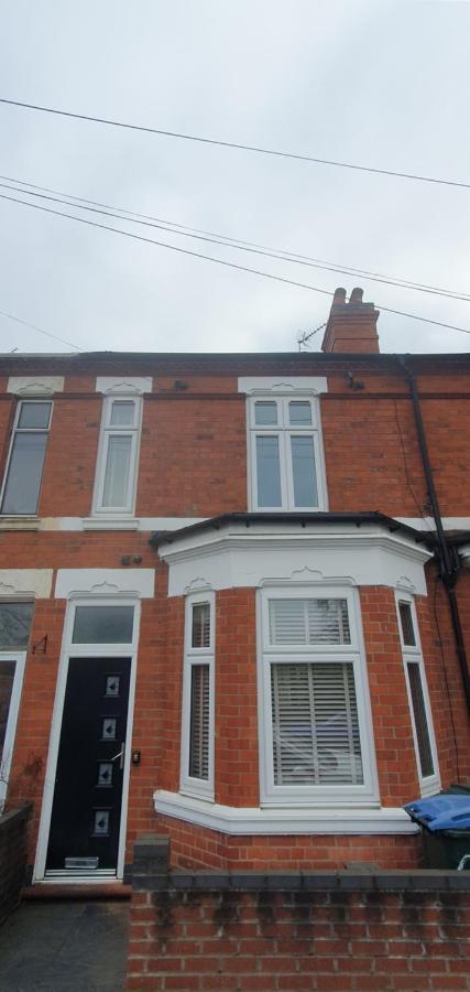4 Bedroom, 6 Beds, 3 Bathrooms, Near Nec & Birmingham Airport, Business, Contractor And Family Friendly, Free Wi-Fi, Free Parking Coventry Luaran gambar
